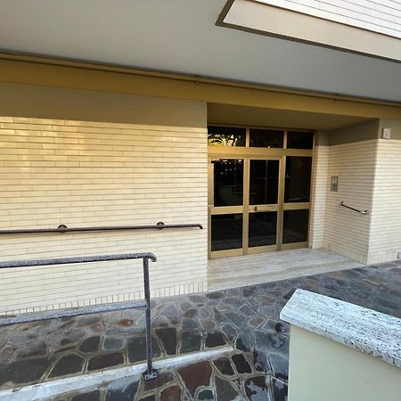 Appartamento Via Dei Fabbri Navali Lido di Ostia Exteriör bild