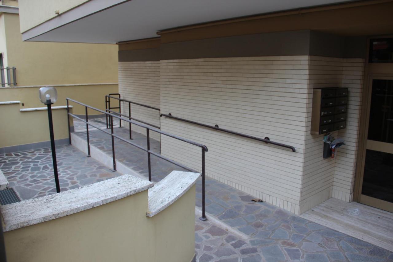 Appartamento Via Dei Fabbri Navali Lido di Ostia Exteriör bild
