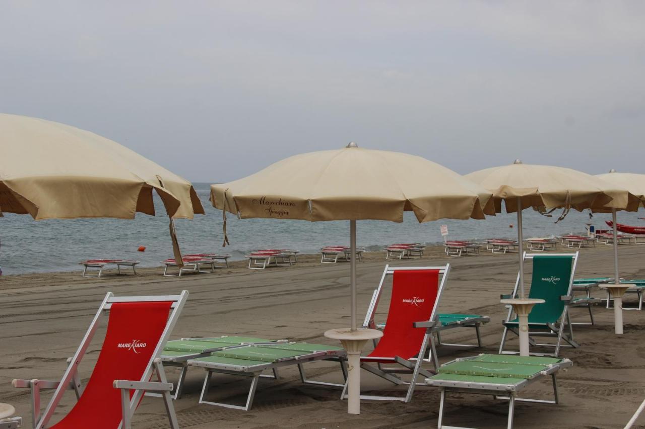 Appartamento Via Dei Fabbri Navali Lido di Ostia Exteriör bild